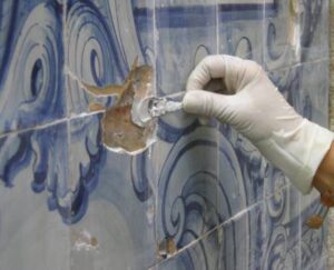 Restoration of azulejo Volumetric reintegration