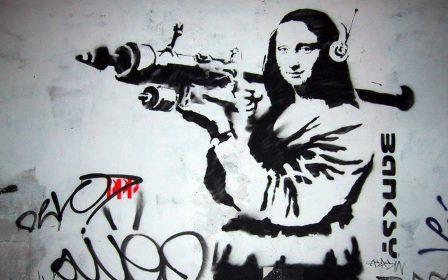 mural painting protest mona-bazooka-banksy