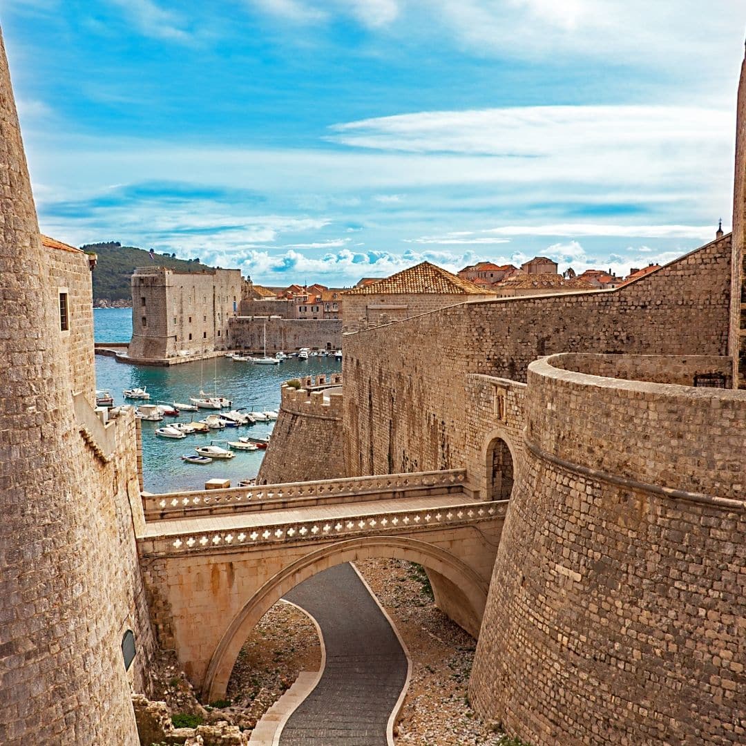 Dubrovnik walls - online course about Medieval Cities